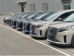 北京租车，北京租新款别克GL8豪华商旅车